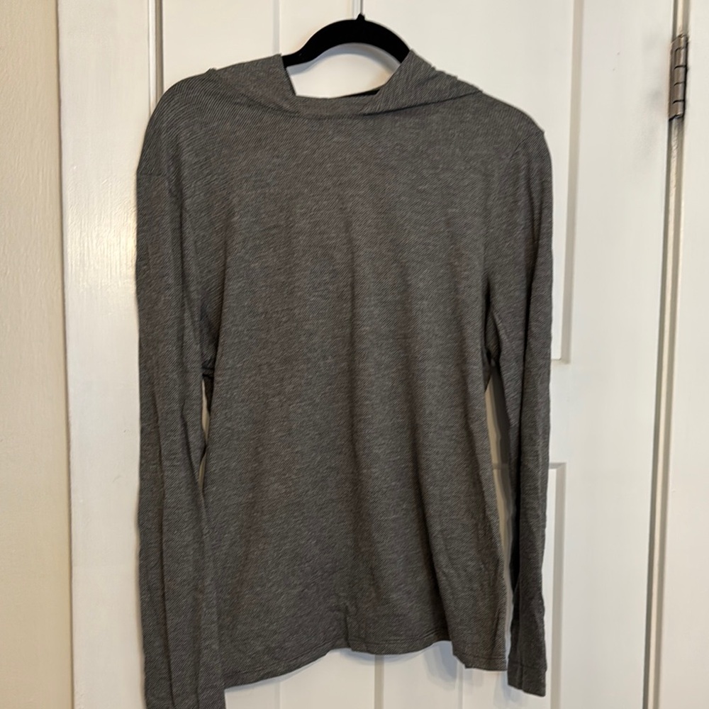 lululemon athletica Gray Long Sleeve Tee